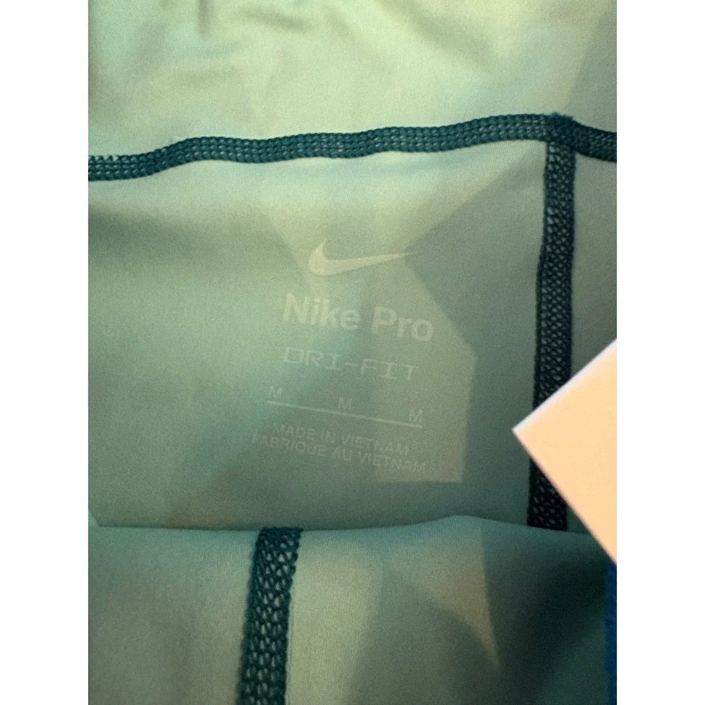 Nike pro women